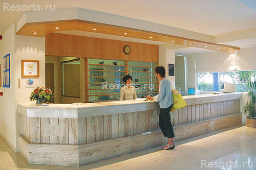 Alex Beach Hotel 4